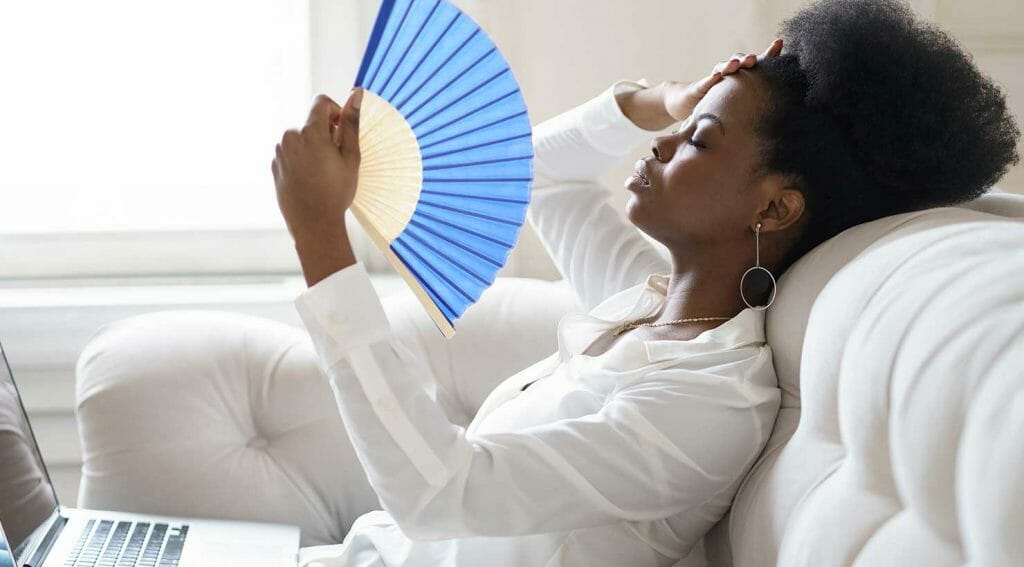 how to deal with hot flashes at work